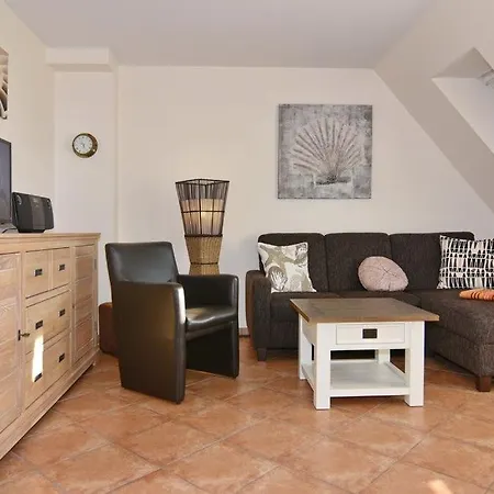 Deckerstrasse 1, Whg I Apartment